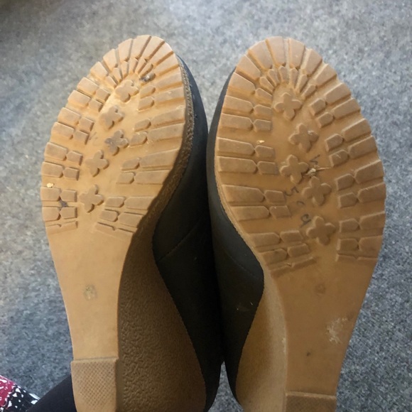 Fun wedged ankle boots. - Picture 4 of 4